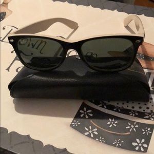 Ray-bans Black and white women’s sunglasses